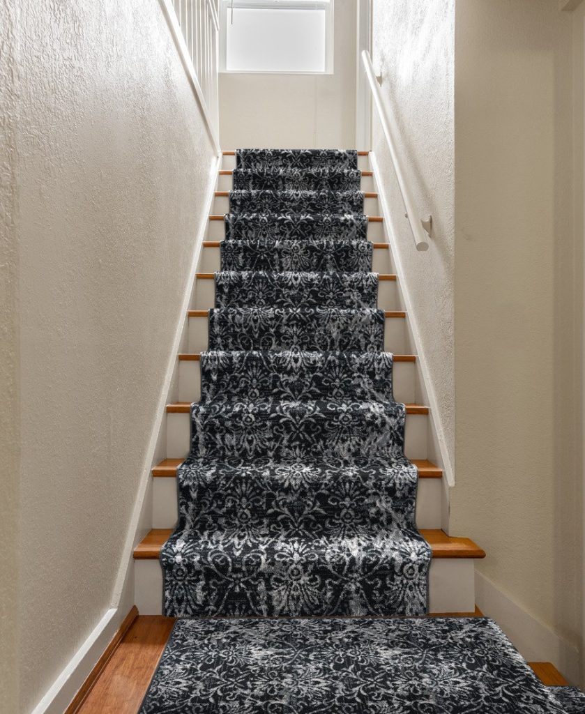Patterned Carpet Image